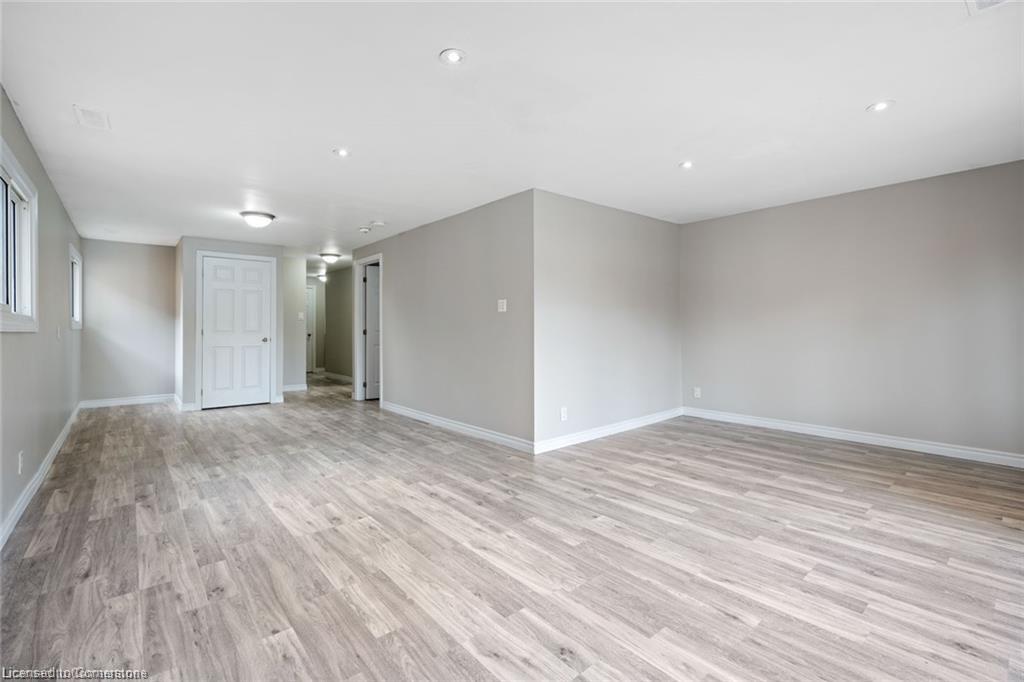 100 Park Row N Property Photo 23