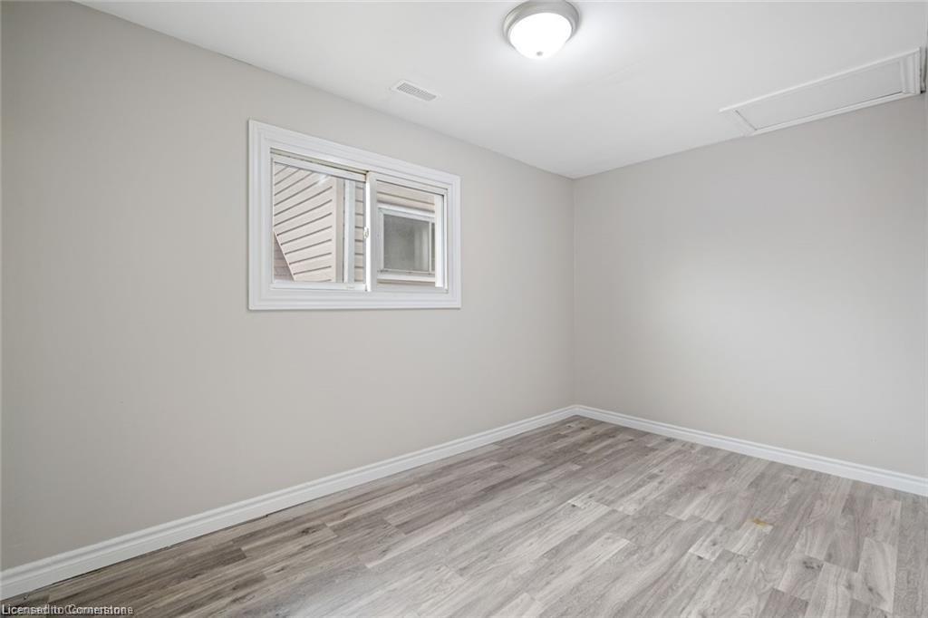 100 Park Row N Property Photo 26