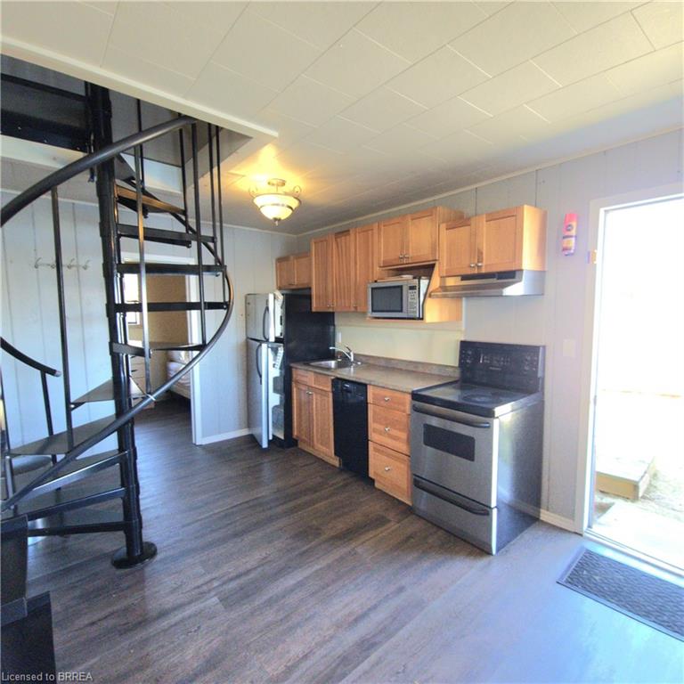 48-50 Erie Boulevard Property Photo 28