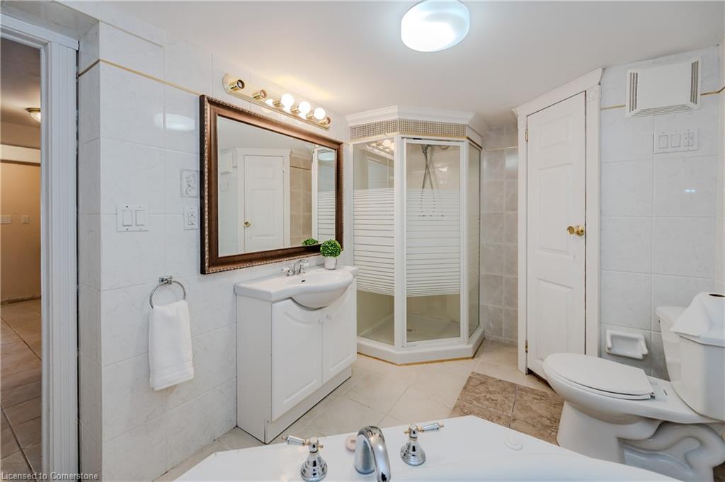 704 Brandenburg Boulevard Property Photo 8