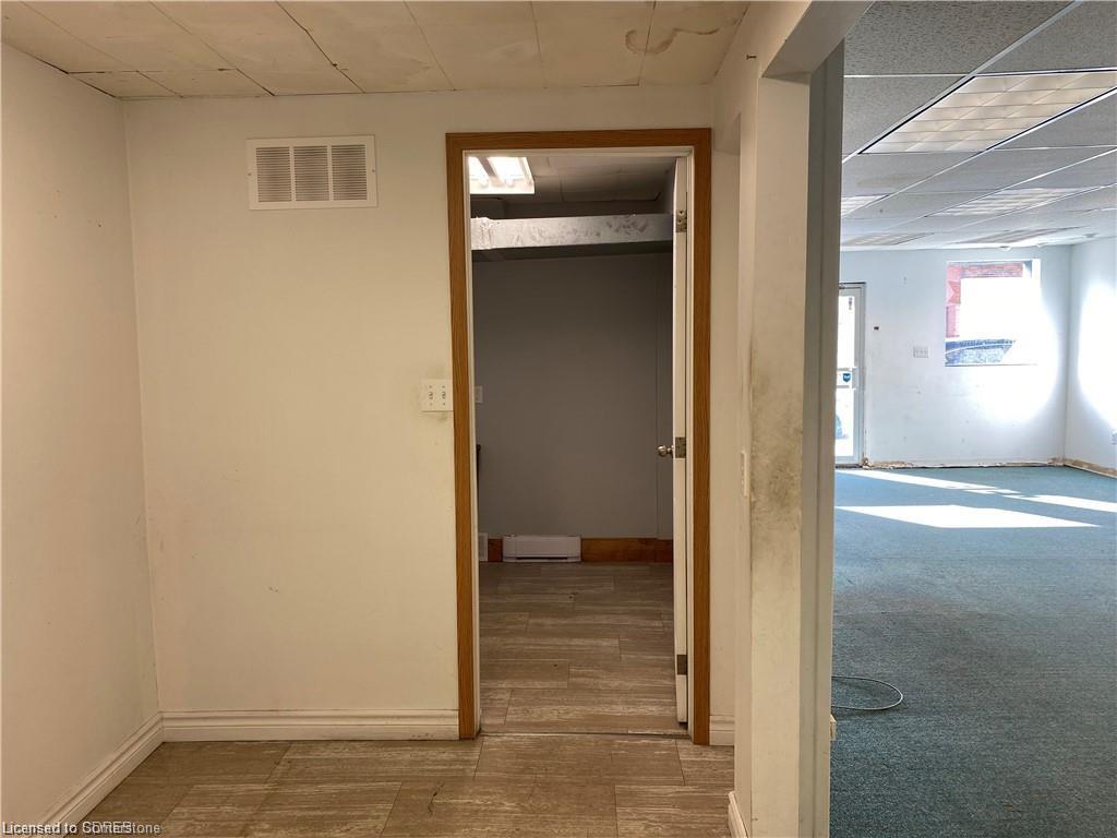 75 Robinson Street Property Photo 7