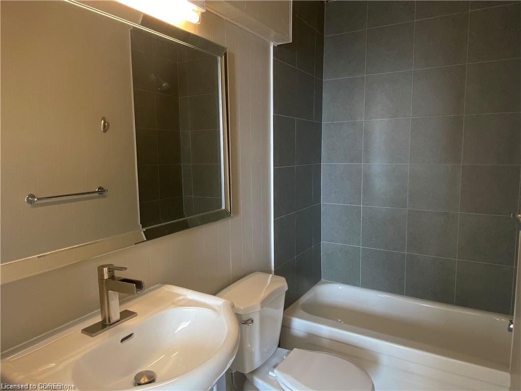 75 Robinson Street Property Photo 31
