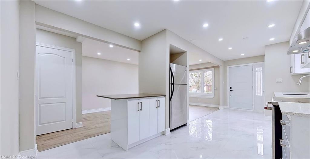 225 Simon Street Property Photo 10