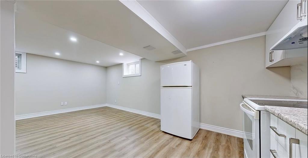 225 Simon Street Property Photo 28