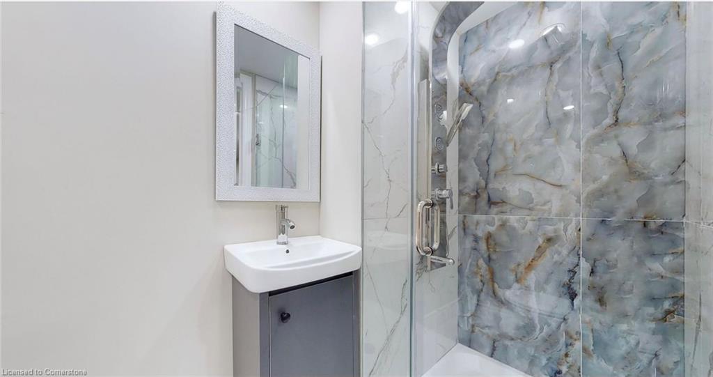 225 Simon Street Property Photo 33