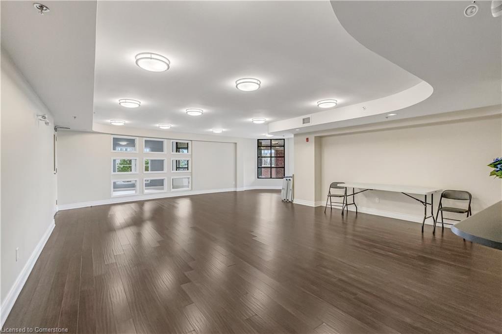 401-3060 Rotary Way Property Photo 20