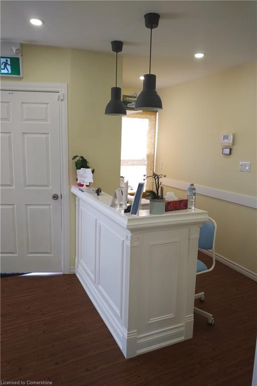 666 Upper James Street Property Photo 7