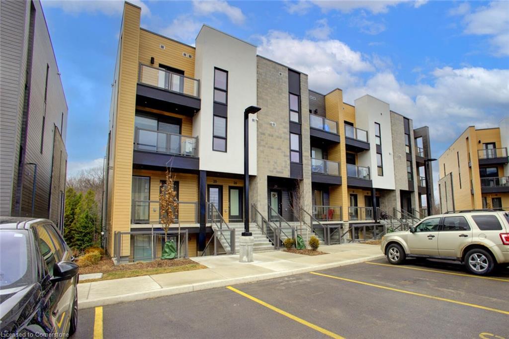 33-261 Woodbine Avenue Property Photo 1
