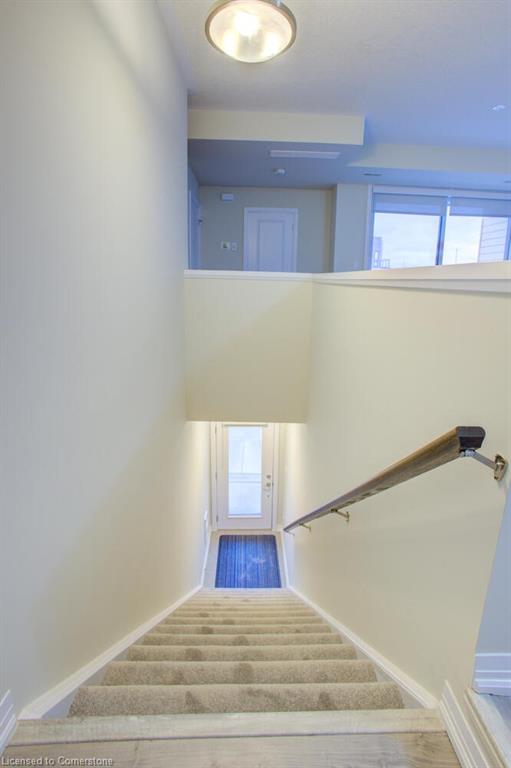 33-261 Woodbine Avenue Property Photo 9