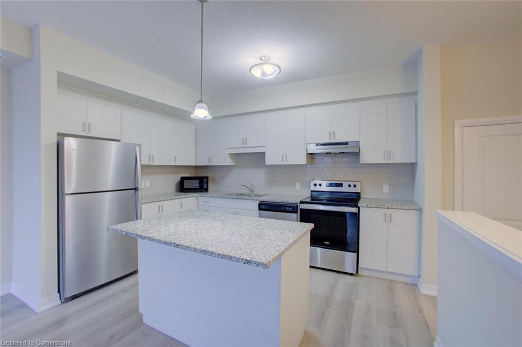 33-261 Woodbine Avenue Property Photo 13