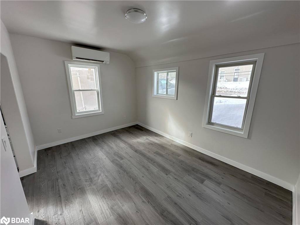 47 Grove Street E Property Photo 10