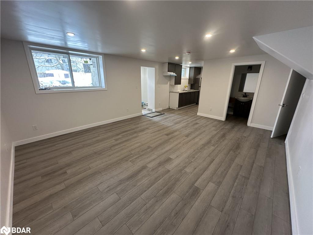 47 Grove Street E Property Photo 15
