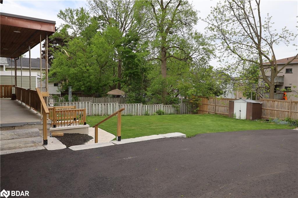 47 Grove Street E Property Photo 18