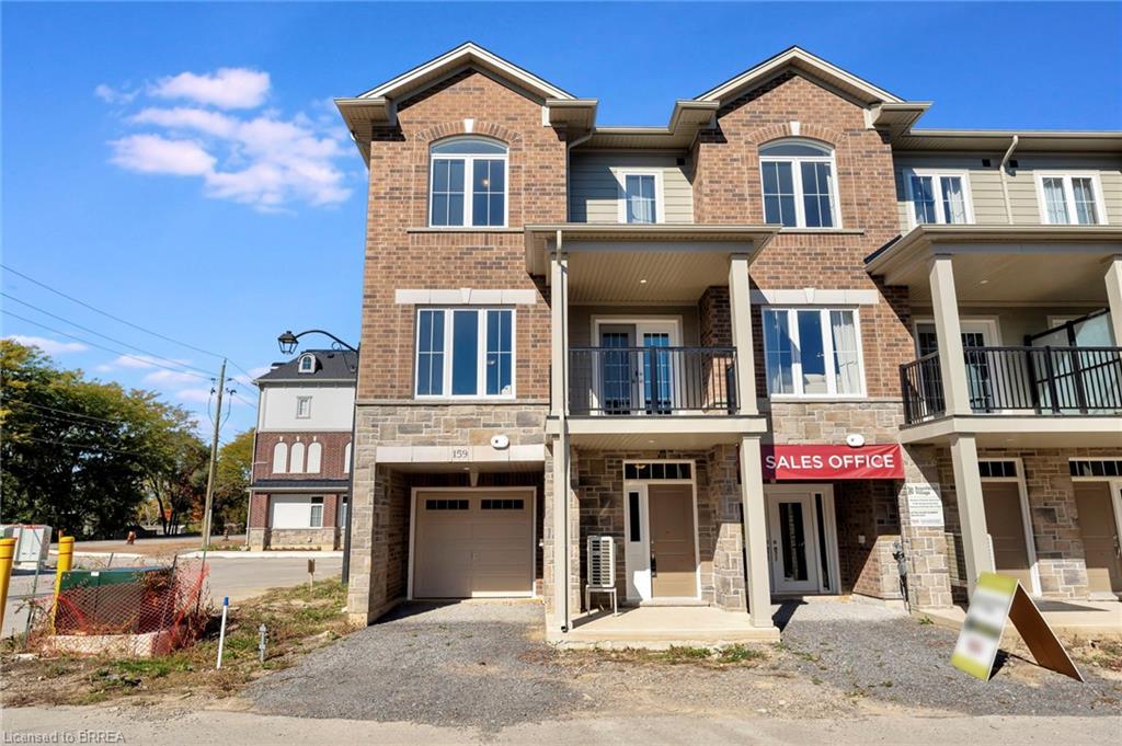 159-677 Park Road N Property Photo 2