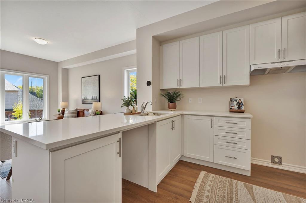 159-677 Park Road N Property Photo 11