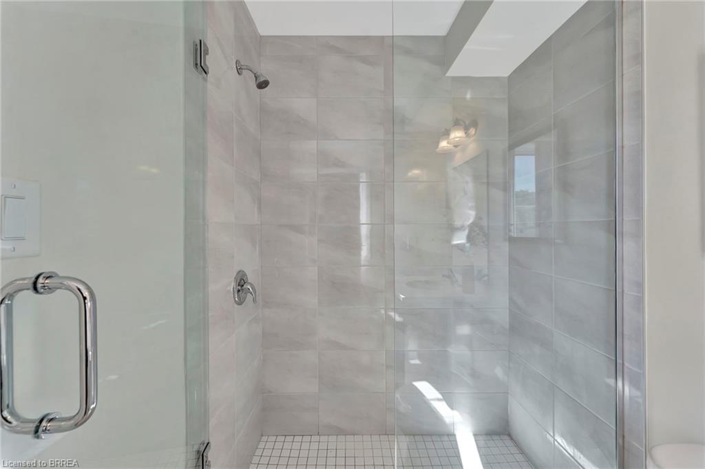 159-677 Park Road N Property Photo 28
