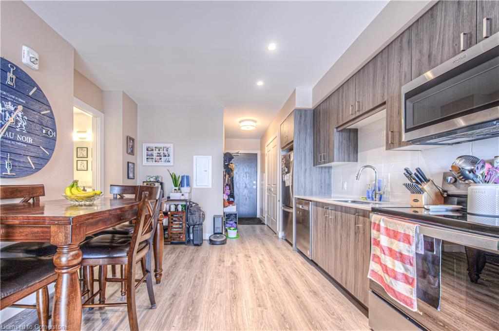 1705-15 Glebe Street Property Photo 3