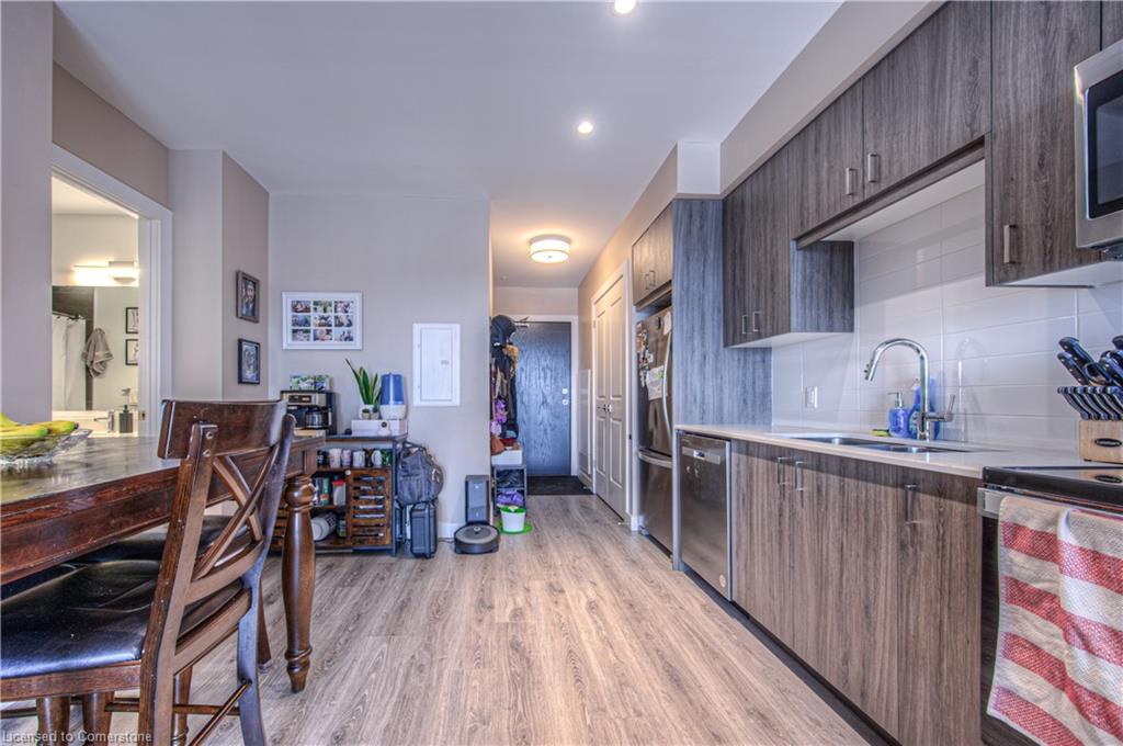 1705-15 Glebe Street Property Photo 7