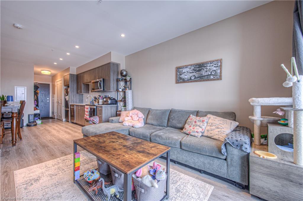1705-15 Glebe Street Property Photo 11