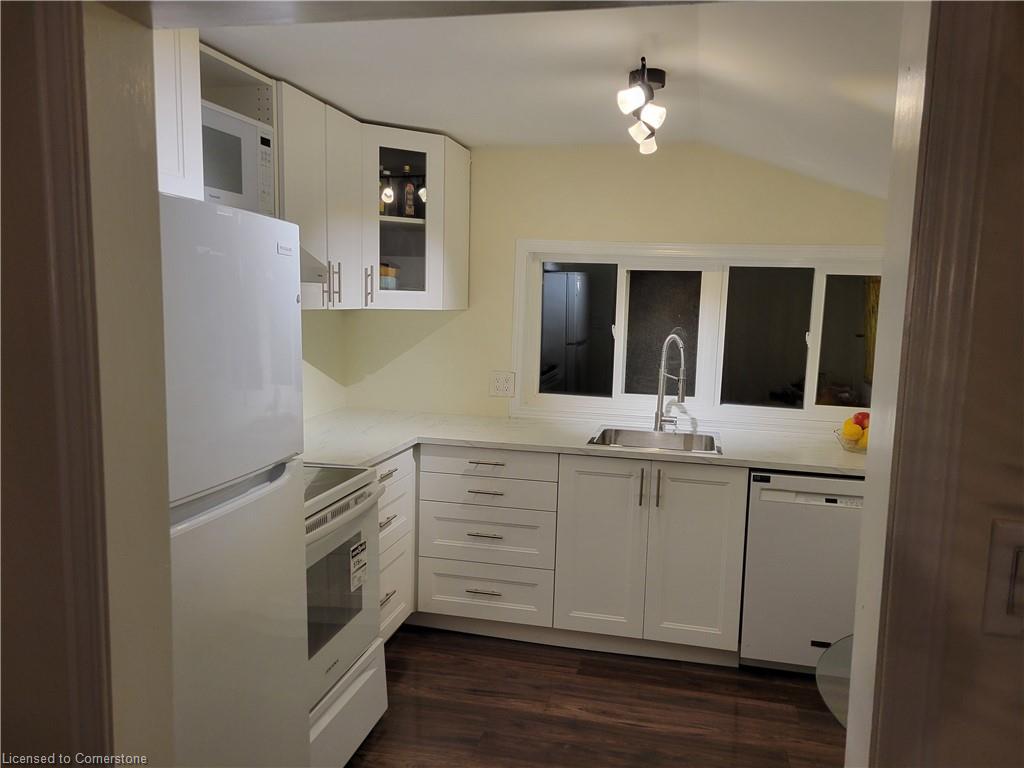 6 Circle Street Property Photo 10
