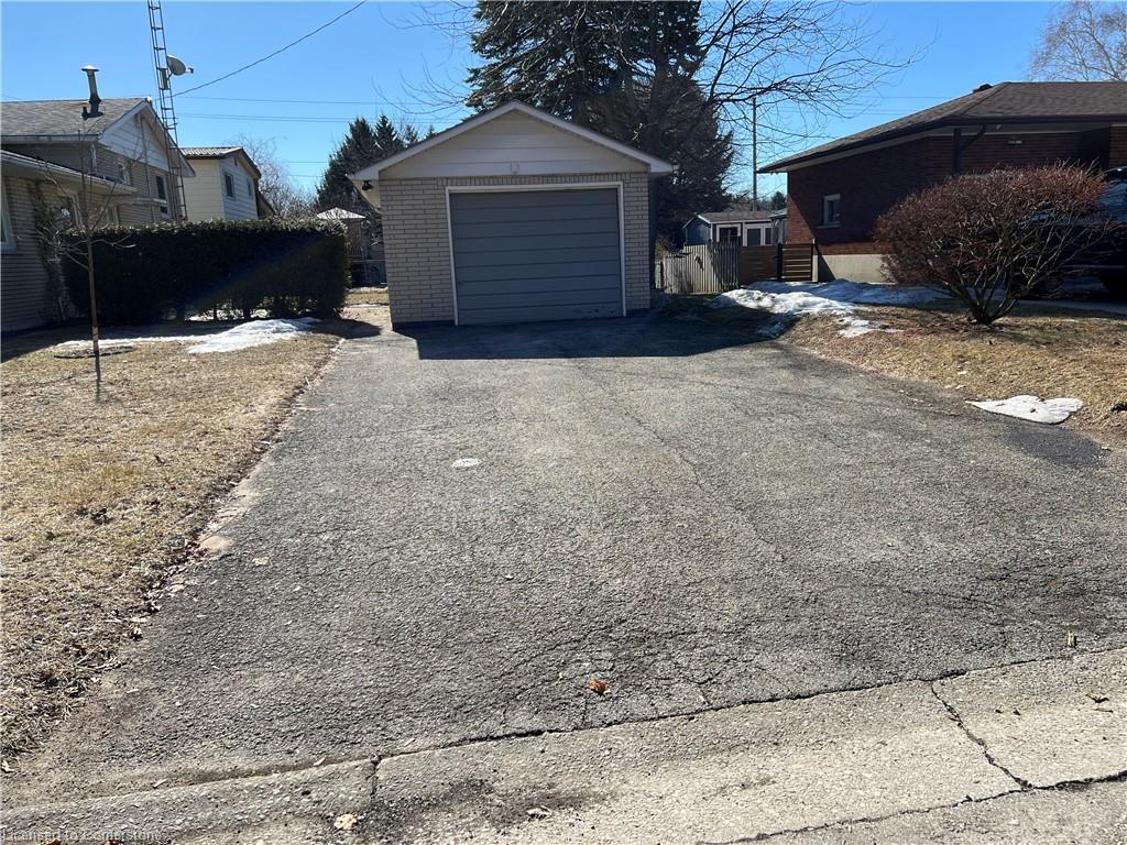 6 Holden Avenue Property Photo 2