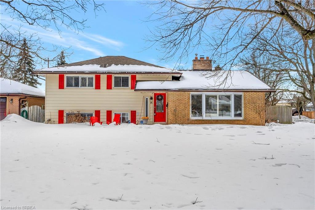 21 Seneca Crescent Property Photo