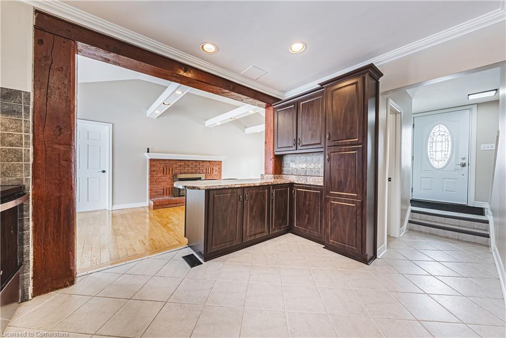386 West 5th Street Property Photo 15