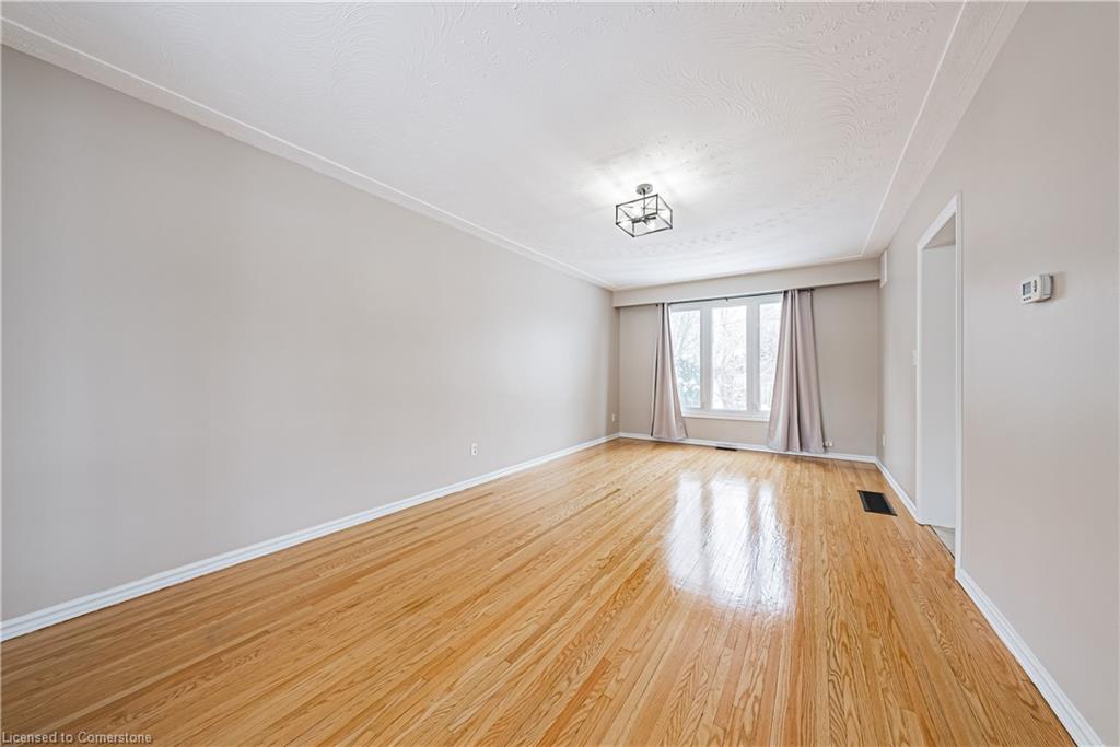 386 West 5th Street Property Photo 21