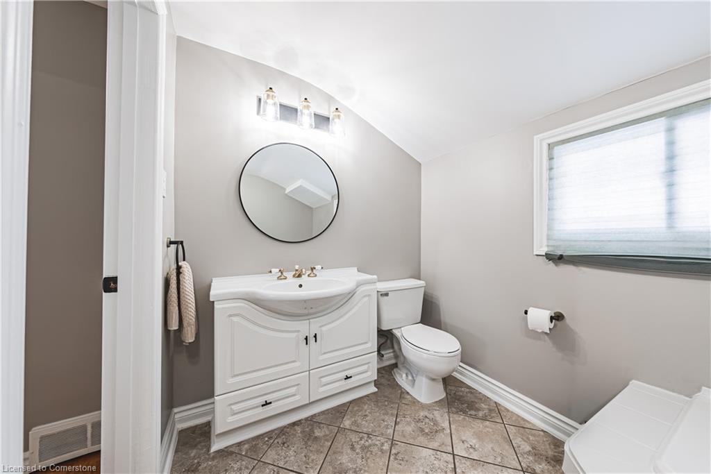 386 West 5th Street Property Photo 31
