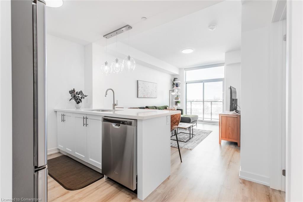 413-450 Dundas Street Property Photo 10