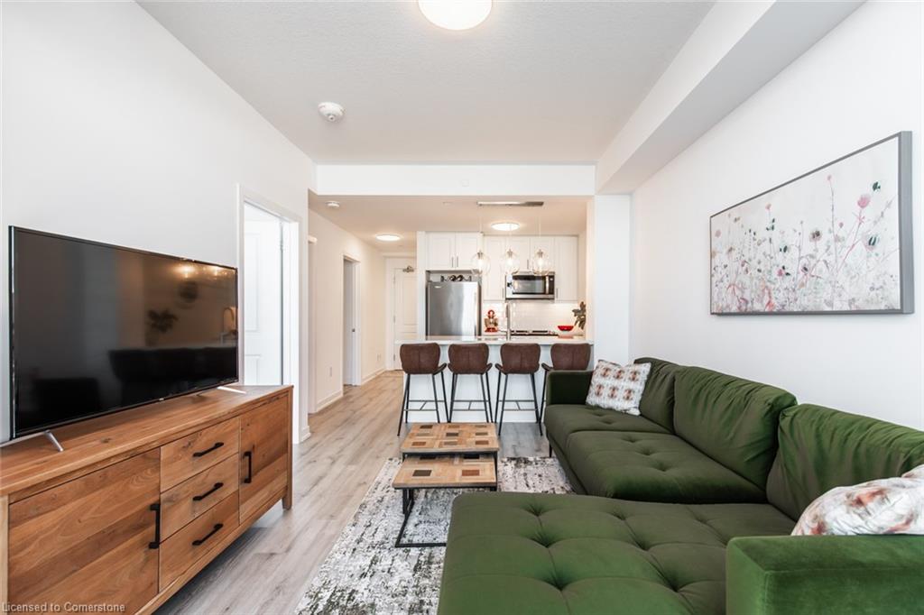 413-450 Dundas Street Property Photo 11