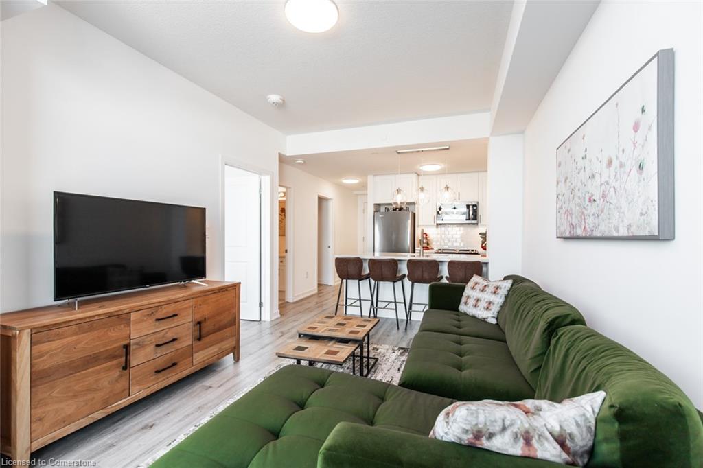 413-450 Dundas Street Property Photo 12