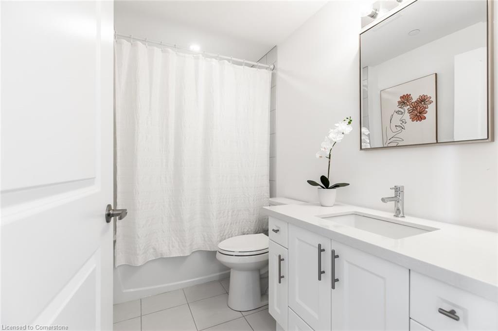 413-450 Dundas Street Property Photo 22