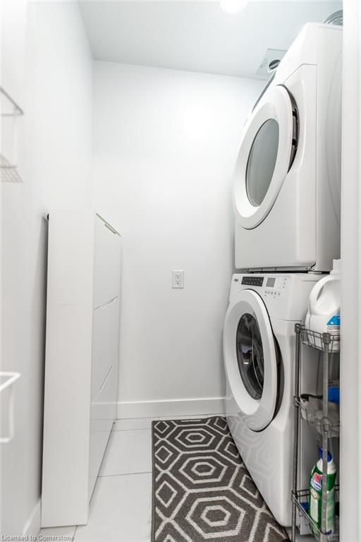 413-450 Dundas Street Property Photo 25