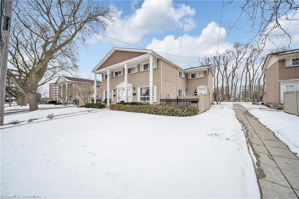 31 Woodman Drive S Property Photo