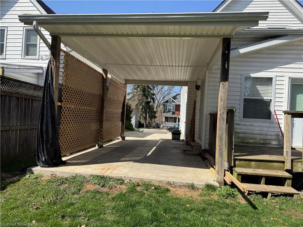 275 Colborne Street N Property Photo 3