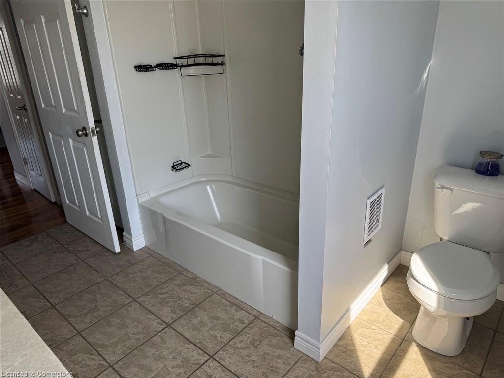275 Colborne Street N Property Photo 17