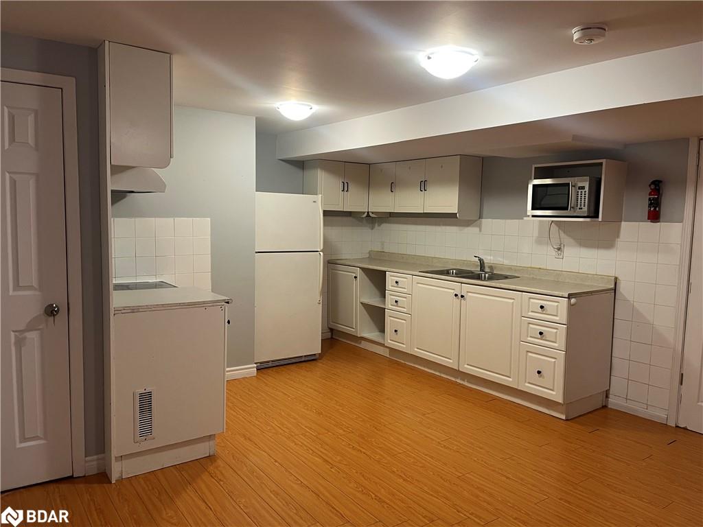 15 Harrogate Court Property Photo 2