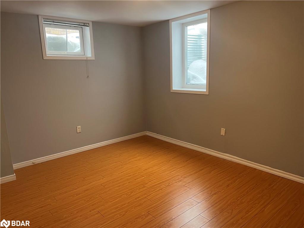 15 Harrogate Court Property Photo 5