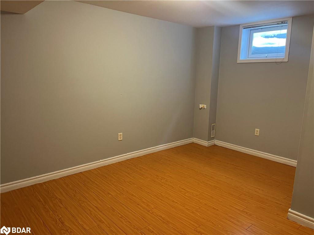 15 Harrogate Court Property Photo 6