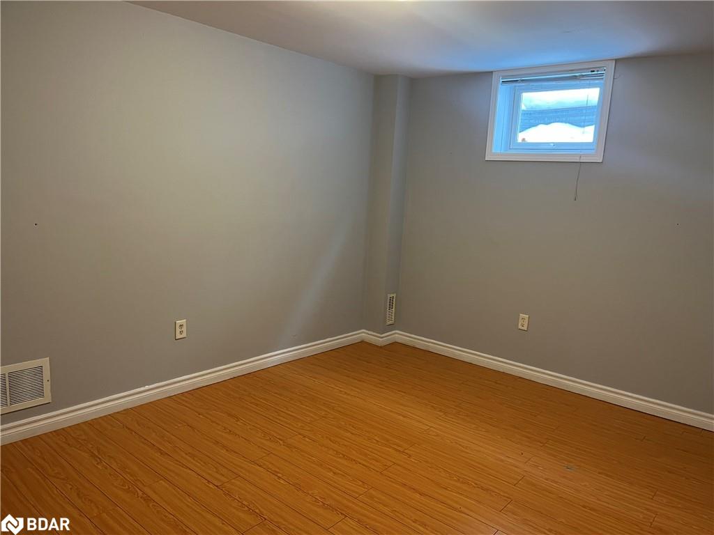 15 Harrogate Court Property Photo 7