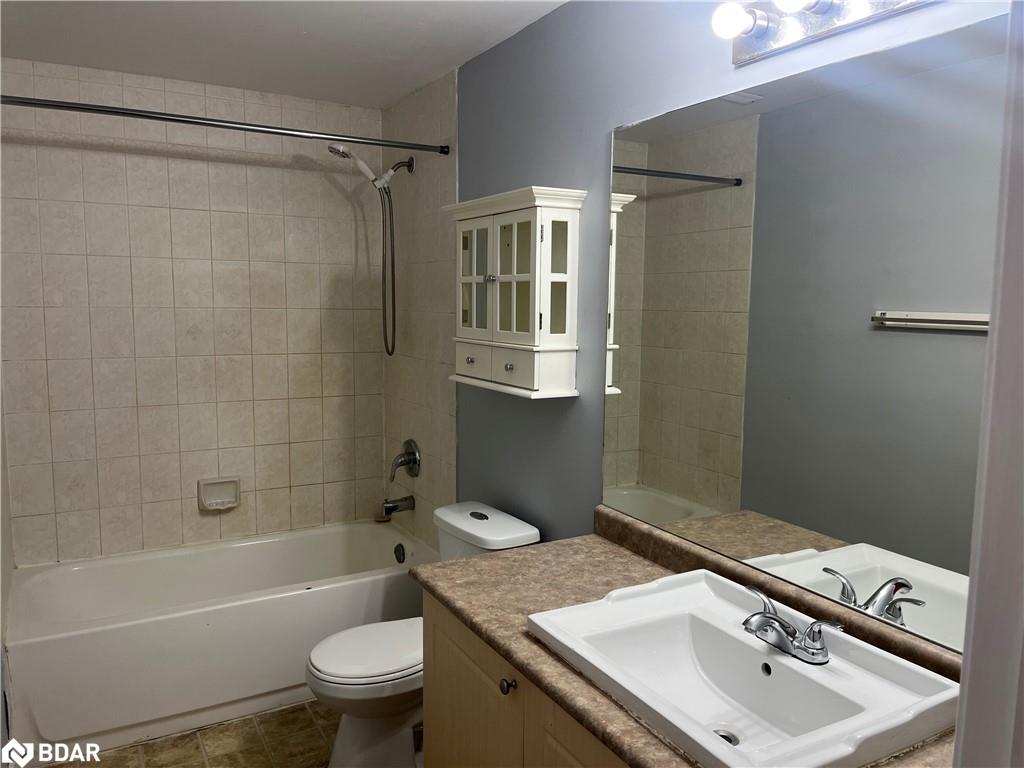 15 Harrogate Court Property Photo 8