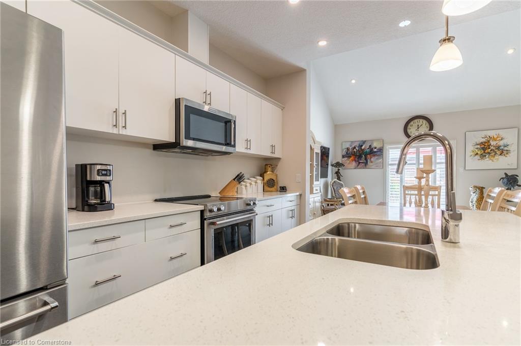 18 Tamarack Way Property Photo 8