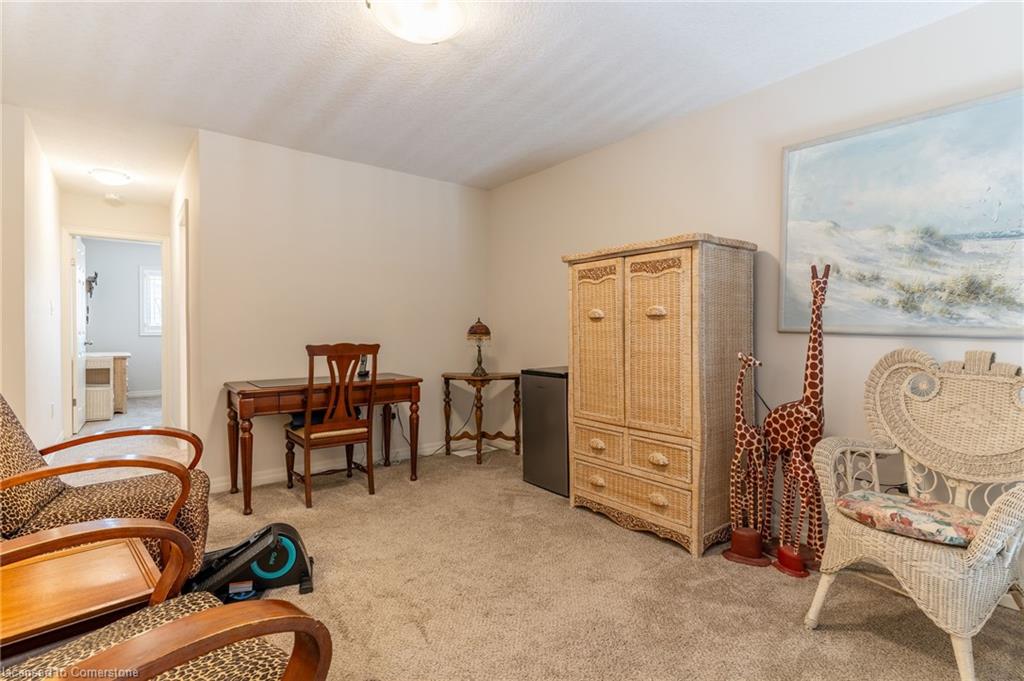 18 Tamarack Way Property Photo 27
