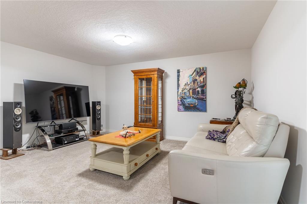 18 Tamarack Way Property Photo 39