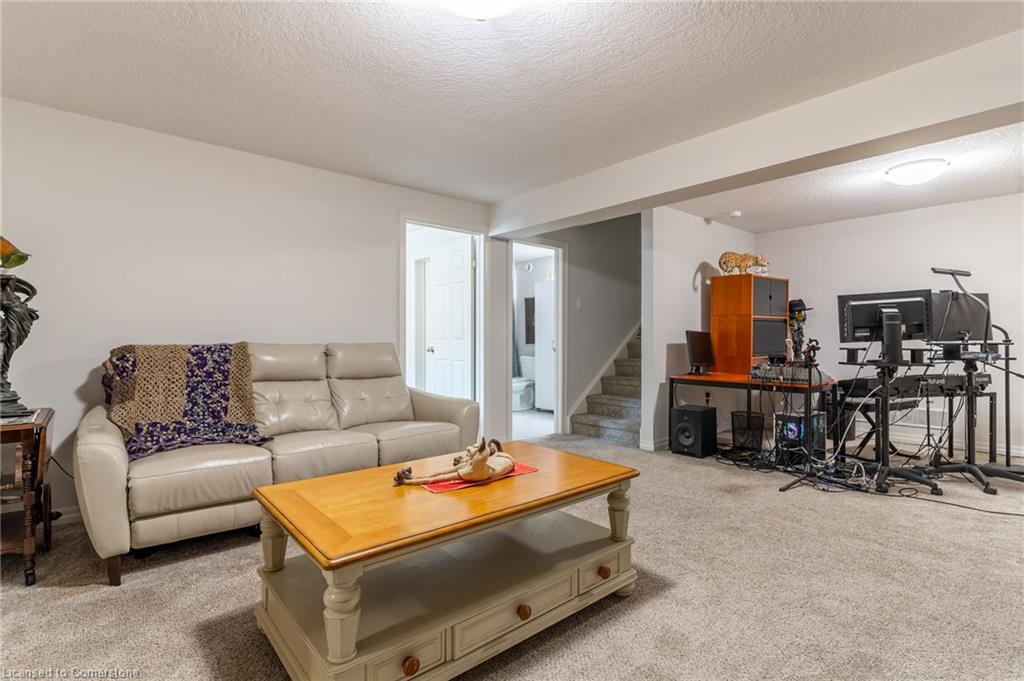 18 Tamarack Way Property Photo 43