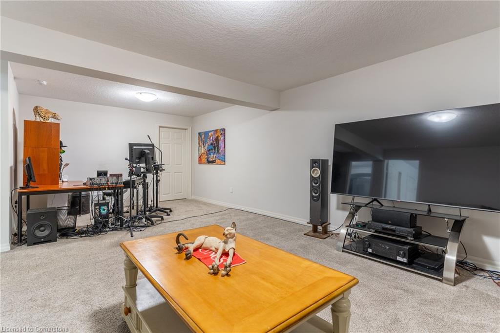 18 Tamarack Way Property Photo 44
