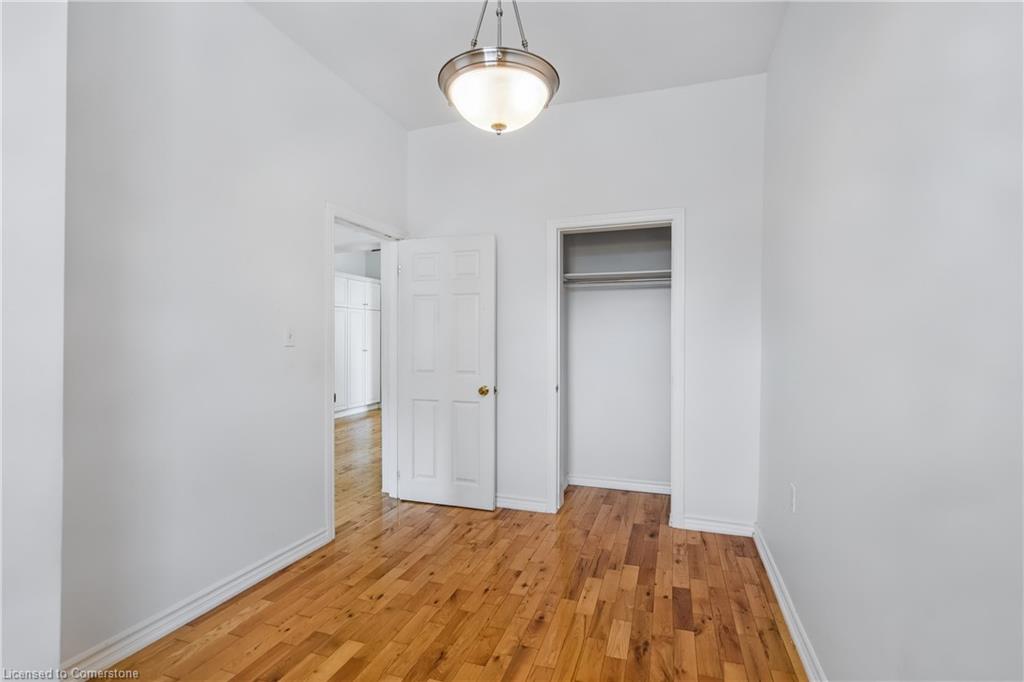 385 Main Street W Property Photo 10