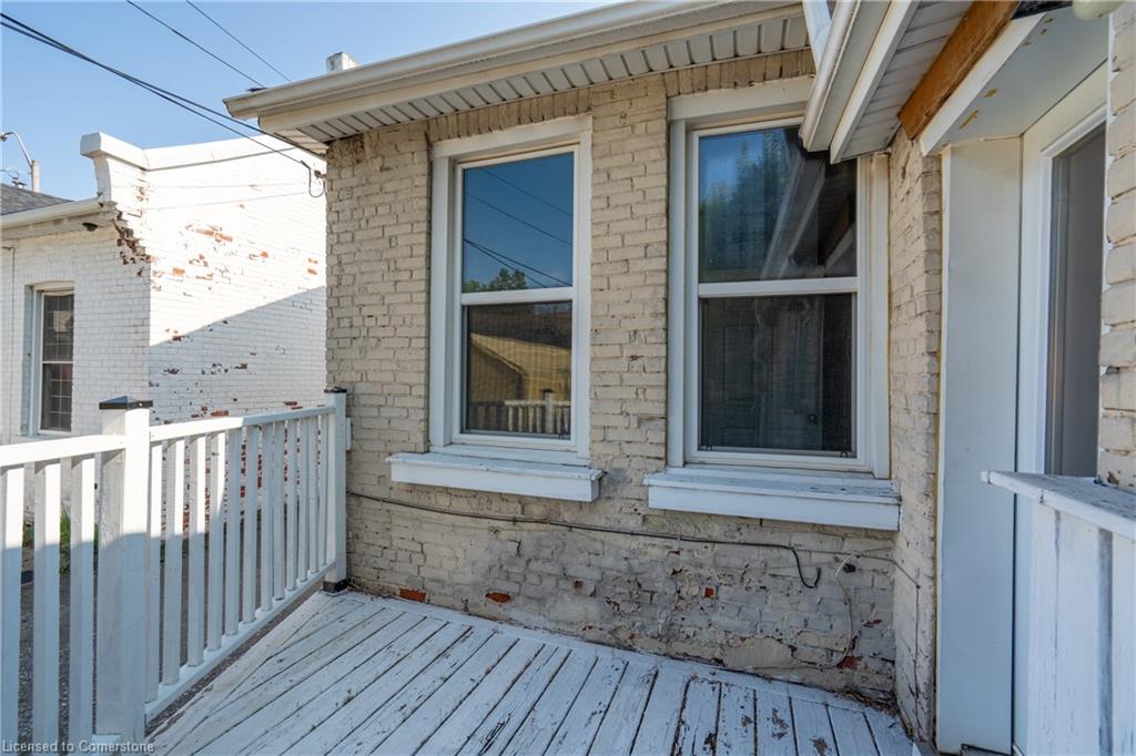 385 Main Street W Property Photo 24