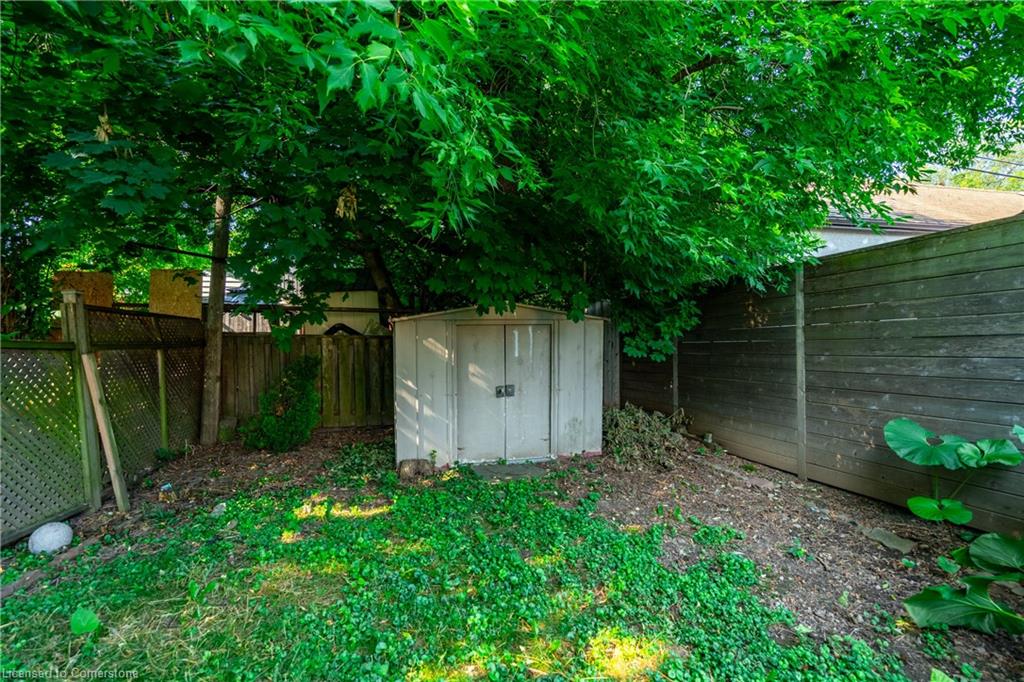 385 Main Street W Property Photo 28